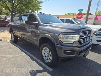 2020 Ram 2500 Laramie Extended Crew Cab Medium Bed - miniatura 4