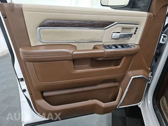 2020 Ram 2500 Laramie Extended Crew Cab Medium Bed - miniatura 9
