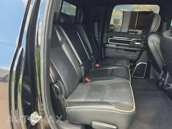 2020 Ram 2500 Laramie Extended Crew Cab Medium Bed – miniatura 16