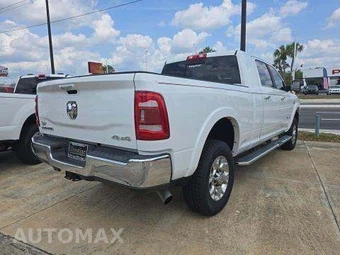2020 Ram 2500 Laramie Extended Crew Cab Medium Bed - miniatura 3