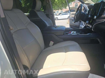 2020 Ram 2500 Limited Crew Cab Medium Bed - miniatura 18