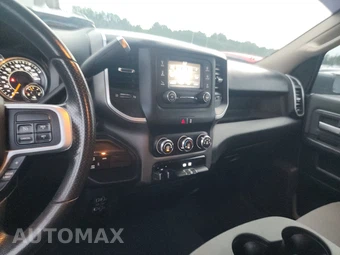2020 Ram 3500 Big Horn Crew Cab Long Bed - miniatura 11