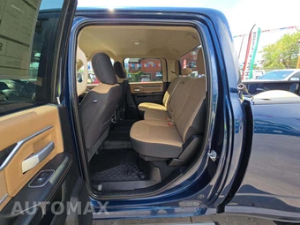 2020 Ram 3500 Big Horn Crew Cab Long Bed DRW - miniatura 10
