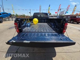 2020 Ram 3500 Big Horn Crew Cab Long Bed DRW - miniatura 11