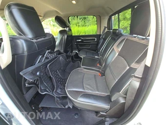 2020 Ram 3500 Cab Chassis Laramie Crew Cab DRW – miniatura 13
