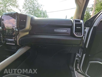 2020 Ram 3500 Cab Chassis Laramie Crew Cab DRW – miniatura 18