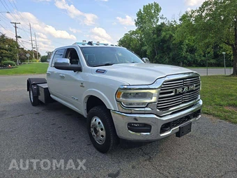 2020 Ram 3500 Cab Chassis Laramie Crew Cab DRW – miniatura 4