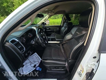 2020 Ram 3500 Cab Chassis Laramie Crew Cab DRW – miniatura 6