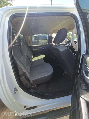 2020 Ram 3500 Cab Chassis SLT Crew Cab DRW - miniatura 15