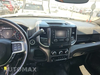 2020 Ram 3500 Cab Chassis SLT Regular Cab DRW – miniatura 11