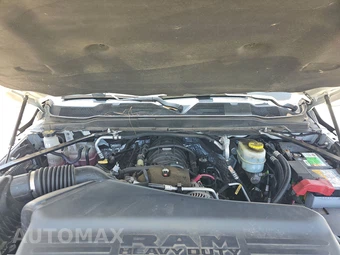 2020 Ram 3500 Cab Chassis SLT Regular Cab DRW – miniatura 14