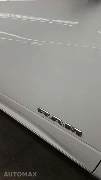 2020 Ram 3500 Cab Chassis Tradesman Crew Cab DRW - miniatura 34