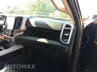 2020 Ram 3500 Laramie Crew Cab Long Bed DRW - miniatura 19
