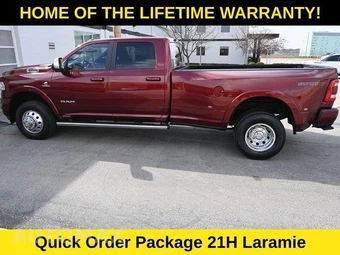 2020 Ram 3500 Laramie Crew Cab Long Bed DRW - miniatura 17