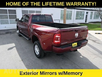 2020 Ram 3500 Laramie Crew Cab Long Bed DRW - miniatura 26