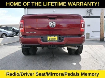 2020 Ram 3500 Laramie Crew Cab Long Bed DRW - miniatura 27