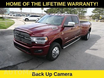 2020 Ram 3500 Laramie Crew Cab Long Bed DRW - miniatura 8