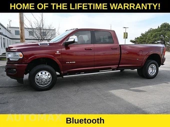 2020 Ram 3500 Laramie Crew Cab Long Bed DRW - miniatura 9