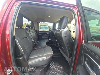 2020 Ram 3500 Laramie Crew Cab Long Bed DRW - miniatura 16