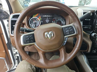 2020 Ram 3500 Laramie Extended Crew Cab Medium Bed – miniatura 10