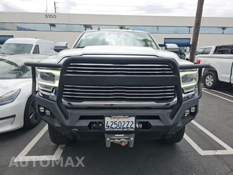 2020 Ram 3500 Laramie Extended Crew Cab Medium Bed – miniatura 2