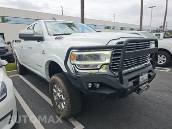 2020 Ram 3500 Laramie Extended Crew Cab Medium Bed – miniatura 3