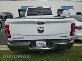 2020 Ram 3500 Laramie Extended Crew Cab Medium Bed – miniatura 5