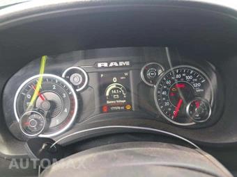 2020 Ram 3500 Tradesman Crew Cab Long Bed DRW - miniatura 7