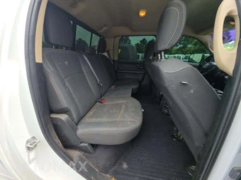 2020 Ram 3500 Tradesman Crew Cab Long Bed DRW - miniatura 9