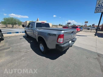 2020 Ram 3500 Tradesman Crew Cab Long Bed DRW - miniatura 2