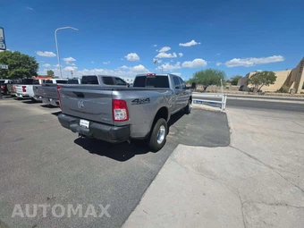2020 Ram 3500 Tradesman Crew Cab Long Bed DRW - miniatura 3