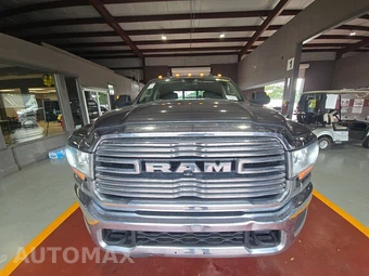 2020 Ram 3500 Tradesman Crew Cab Medium Bed - miniatura 2