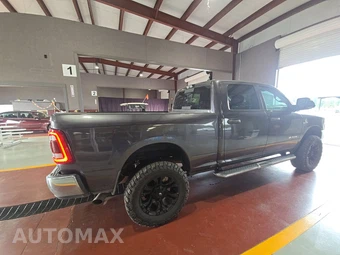 2020 Ram 3500 Tradesman Crew Cab Medium Bed - miniatura 4