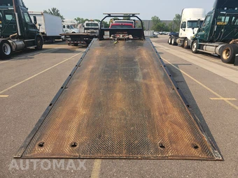 2020 Ram 5500 Cab Chassis SLT Regular Cab DRW - miniatura 16