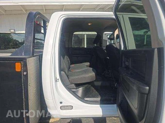 2020 Ram 5500 Cab Chassis Tradesman Crew Cab DRW - miniatura 16