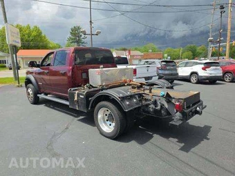 2020 Ram 5500 Cab Chassis Tradesman Crew Cab DRW – miniatura 2