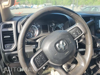 2020 Ram 5500 Cab Chassis Tradesman Crew Cab DRW – miniatura 10