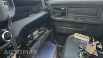 2020 Ram 5500 Cab Chassis Tradesman Crew Cab DRW – miniatura 31
