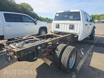 2020 Ram 5500 Cab Chassis Tradesman Crew Cab DRW – miniatura 4
