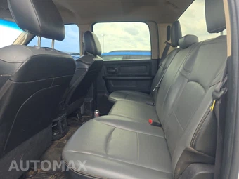 2020 Ram 5500 Cab Chassis Tradesman Crew Cab DRW – miniatura 13