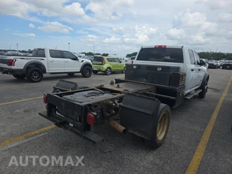 2020 Ram 5500 Cab Chassis Tradesman Crew Cab DRW – miniatura 4