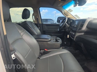 2020 Ram 5500 Cab Chassis Tradesman Crew Cab DRW – miniatura 8