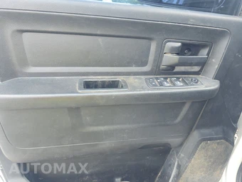 2020 Ram 5500 Cab Chassis Tradesman Crew Cab DRW – miniatura 9
