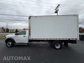 2020 Ram 5500 Cab Chassis Tradesman Regular Cab DRW – miniatura 10