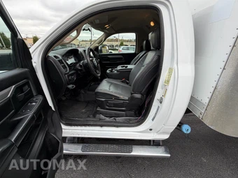 2020 Ram 5500 Cab Chassis Tradesman Regular Cab DRW – miniatura 14