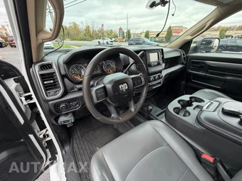 2020 Ram 5500 Cab Chassis Tradesman Regular Cab DRW – miniatura 15