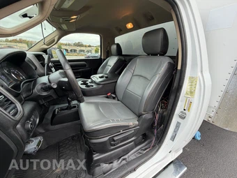 2020 Ram 5500 Cab Chassis Tradesman Regular Cab DRW – miniatura 18