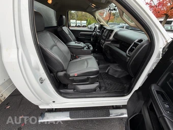 2020 Ram 5500 Cab Chassis Tradesman Regular Cab DRW – miniatura 24