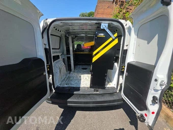 2020 Ram ProMaster City Cargo Van Tradesman 122.4" WB - miniatura 14