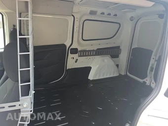 2020 Ram ProMaster City Cargo Van Tradesman 122.4" WB - miniatura 16